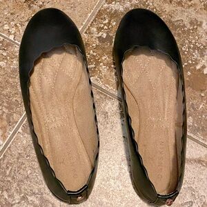 Danskin Black Scalloped Ballet Flats